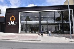 Redefiniendo la Elegancia y la Accesibilidad: Ashley Transforma la Industria del Mobiliario en Colombia