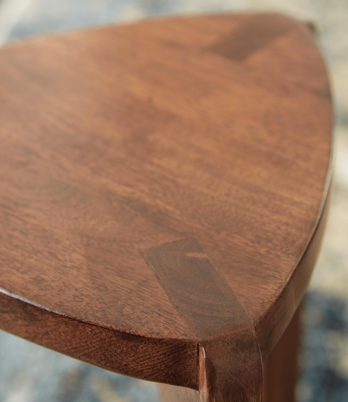 Mesa Auxiliar Brynnleigh – detalle 6