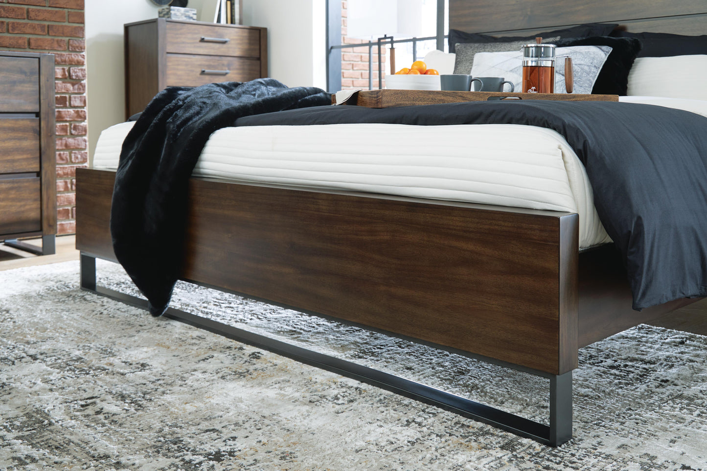 Cama de Panel Queen Zumbado