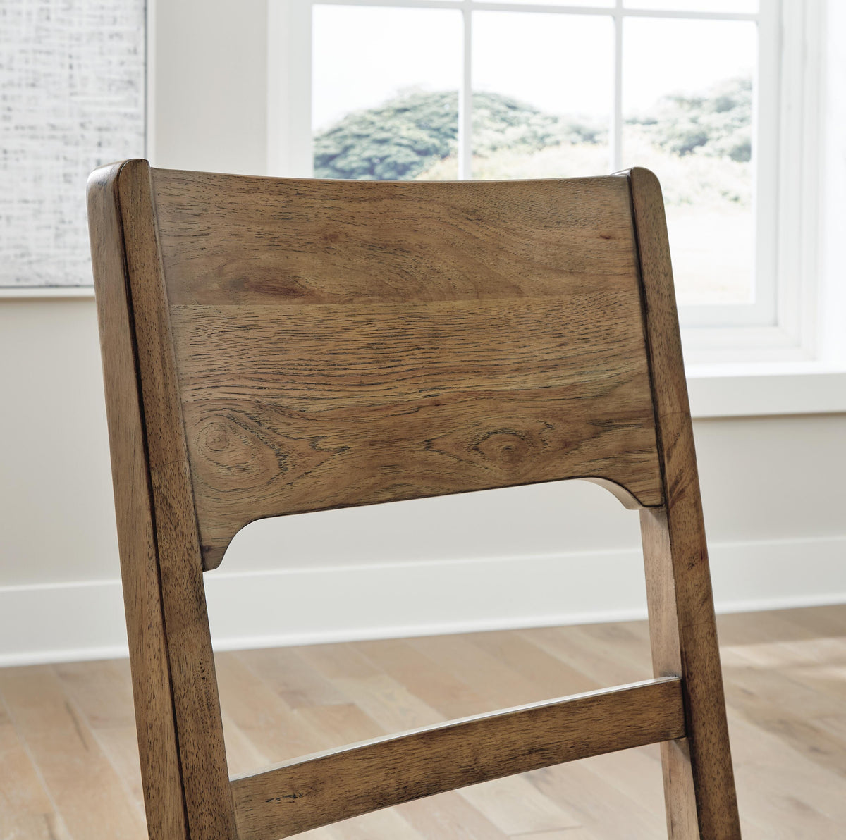 Silla de Comedor Cabalynn Avena/Café Claro – vista posterior 2